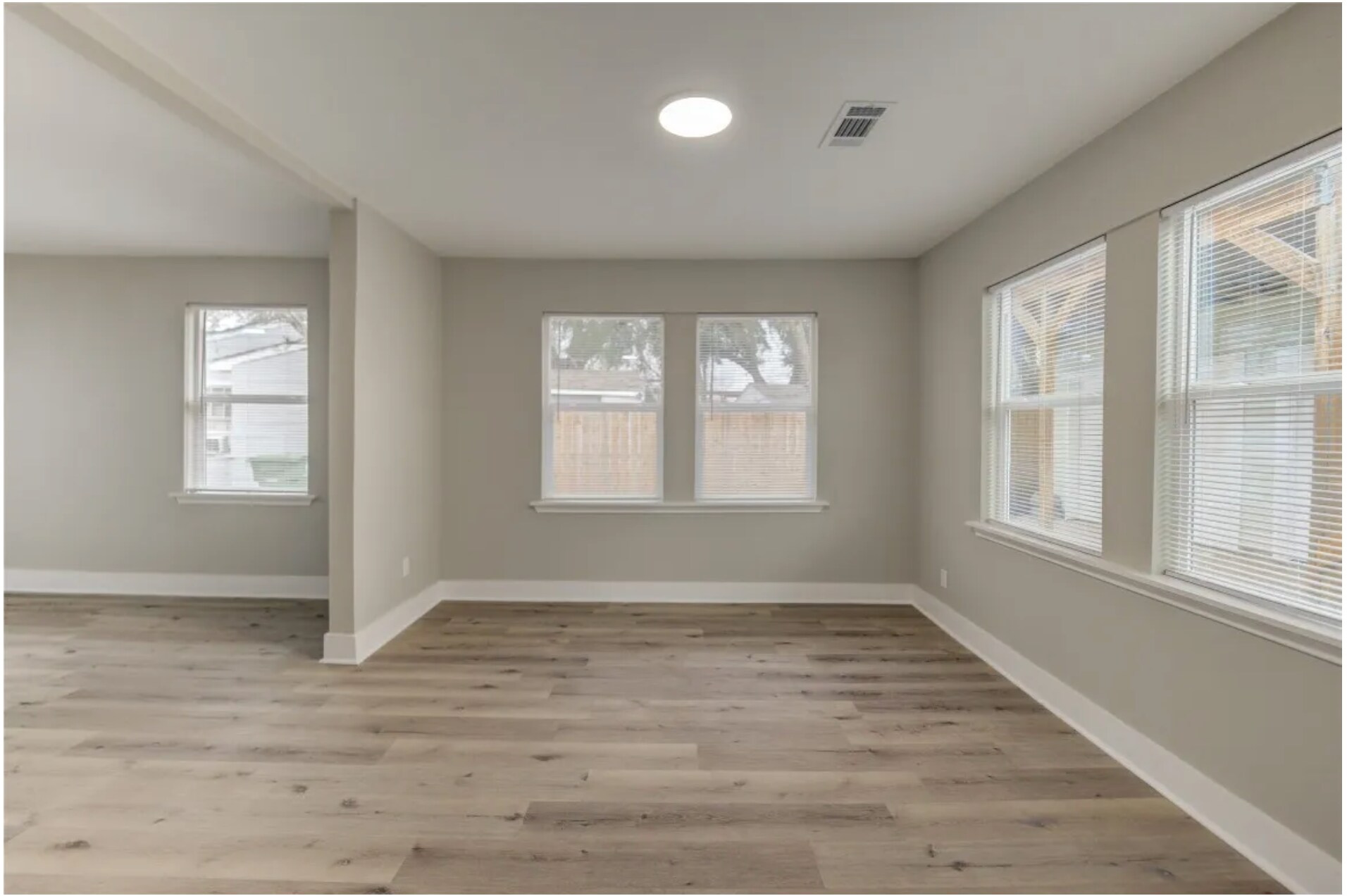 Building Photo - 6603 Narcissus St