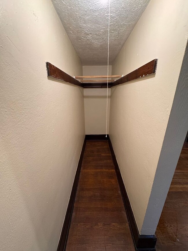 Building Photo - 157 Halls Heights Ave