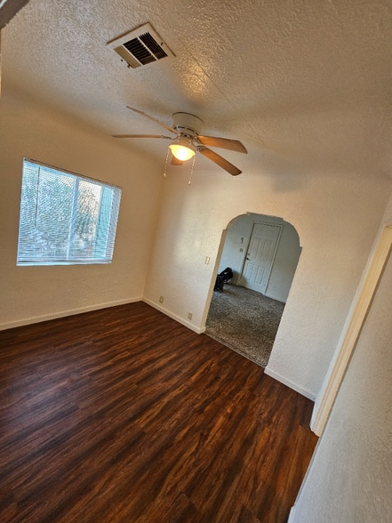 Building Photo - 2512 Butte St