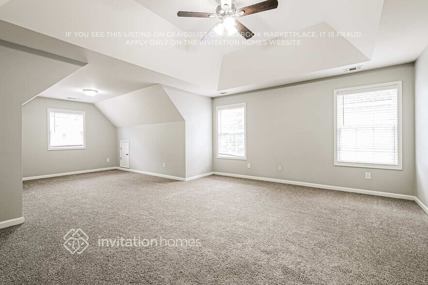 Building Photo - 1593 Broomfield Way