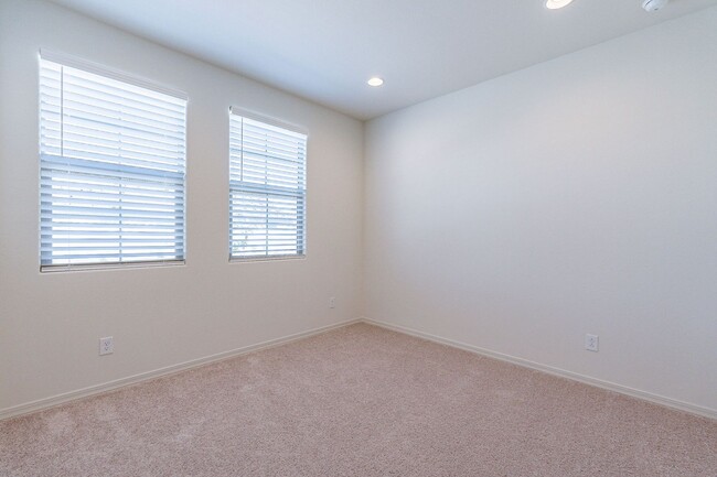 Building Photo - Luxury Living in McClellan Ranch: 4-Bedroo...