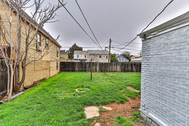 Building Photo - 2310 15th St