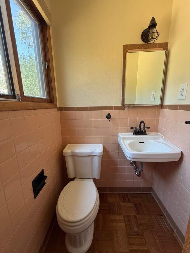 Building Photo - 95 Chapparal Cir