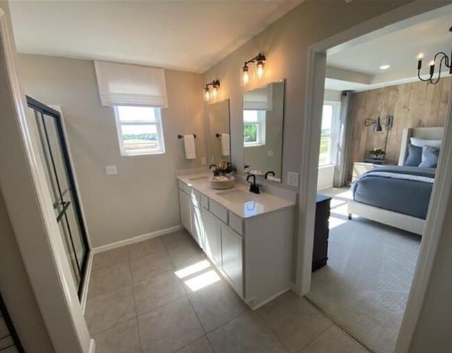 Building Photo - Sparkling 3bed 3bath in Eagan!