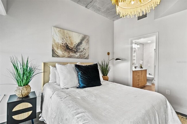 Building Photo - 777 N Ashley Dr