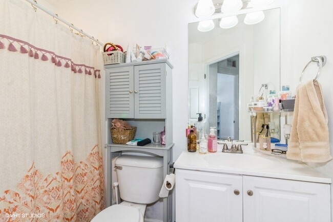 Building Photo - 3521 Silver Leaf Dr