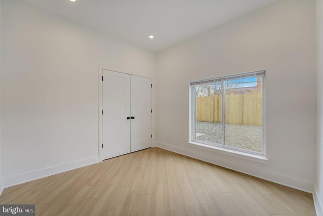 Building Photo - 4200 Lancaster Ave