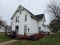 Building Photo - 949 13th St