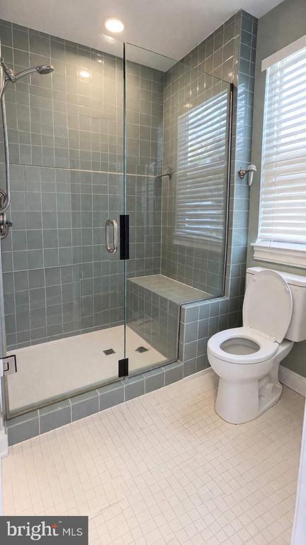 Building Photo - 20521 Neerwinder St