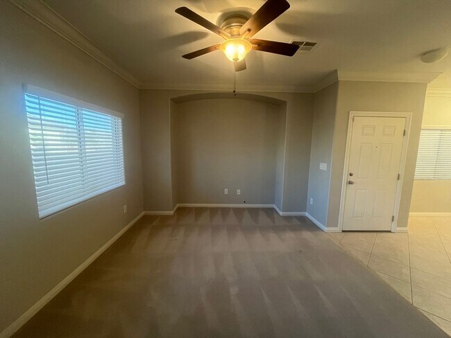 Building Photo - 3 Bedroom Townhome - Centennial Hills