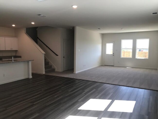 Building Photo - 100 Connecticut Ct