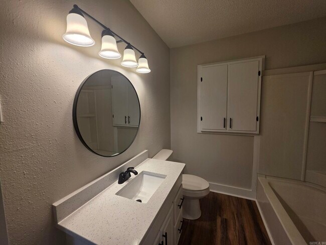 Building Photo - 1626 Davis St