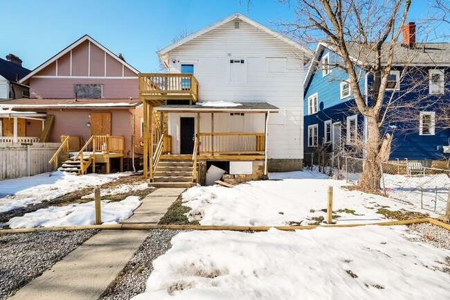 Building Photo - 98-100 N Hague Ave