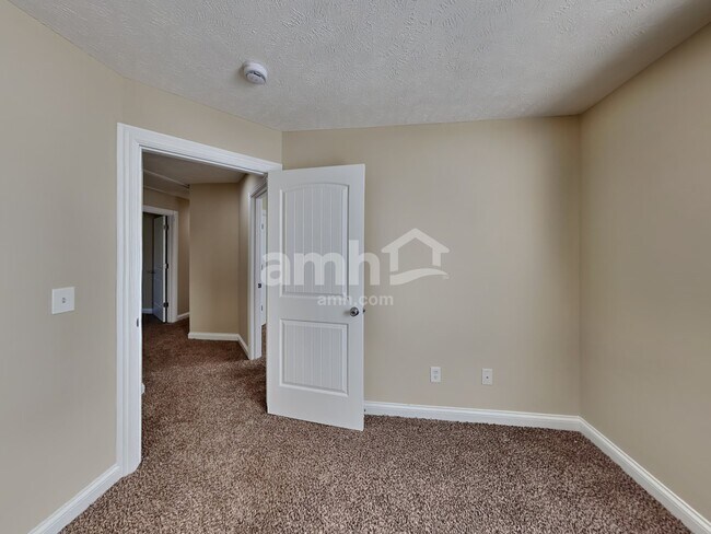 Building Photo - 4321 Roxburghe Ct