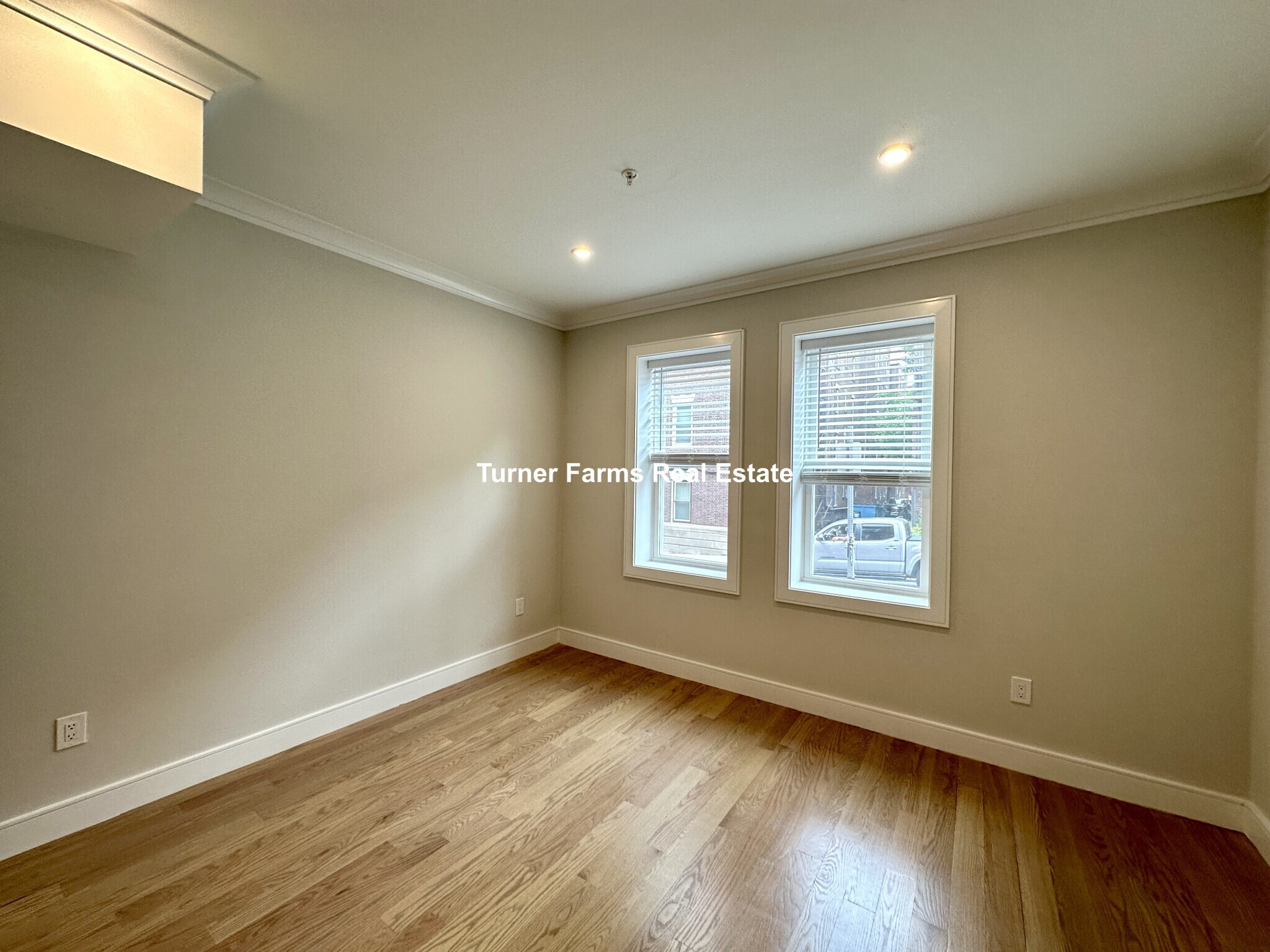 Building Photo - 162 Allston St