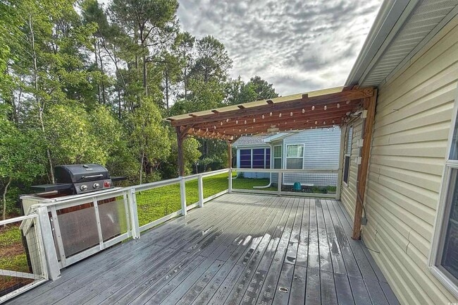 Building Photo - 333 Walden Lake Rd