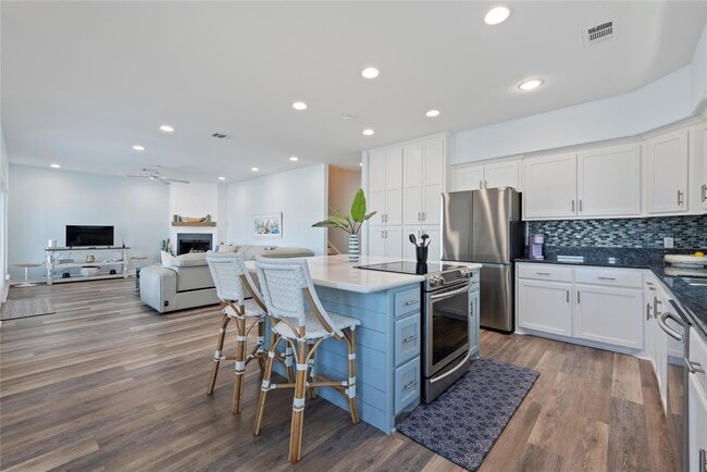 Building Photo - 1640 Windsong Way