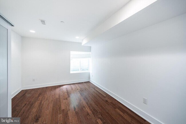 Building Photo - 1441 S Bouvier St