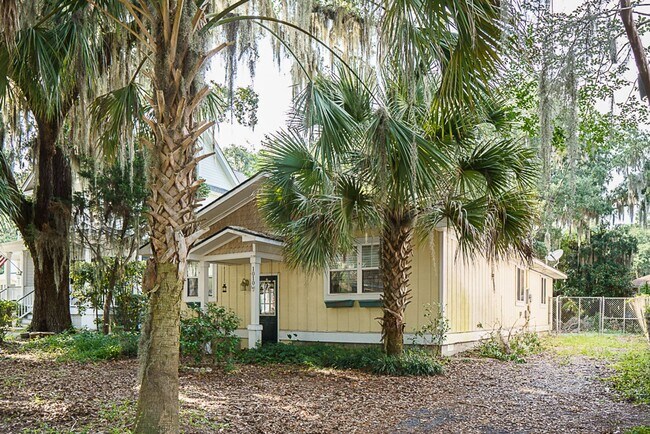Building Photo - Three Bedroom Home in the Heart of Port Royal