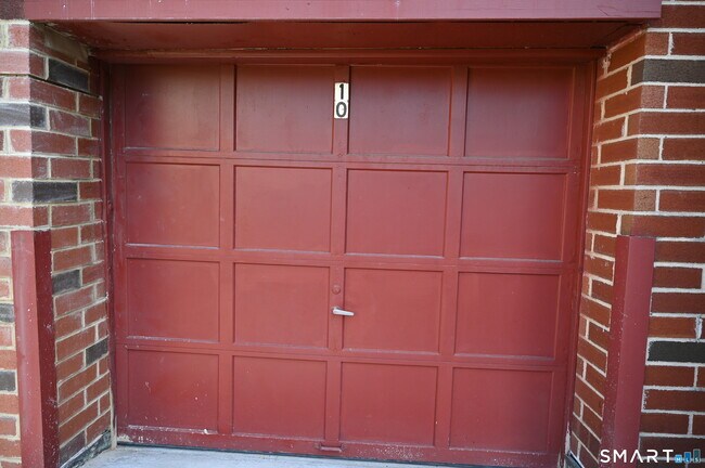 Building Photo - 27 Northill St
