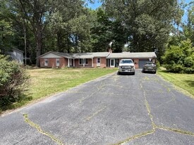 Building Photo - 5375 Gordon Dr