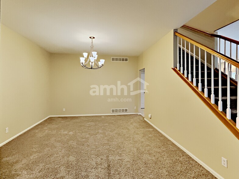 Building Photo - 13954 Ivy St