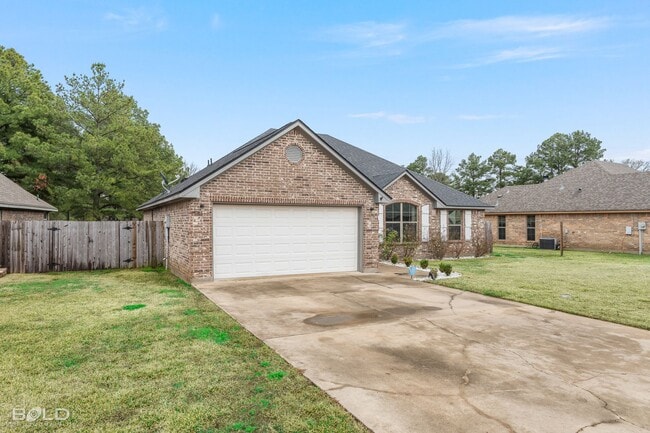 Building Photo - Check Out this 3 bed 2 bath in Benton