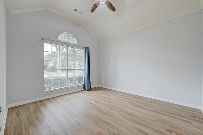 Building Photo - 3322 E Cedar Hollow Dr