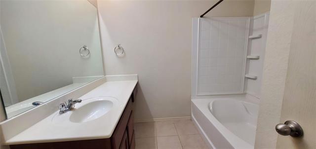 Building Photo - 1409 Raven Dr S