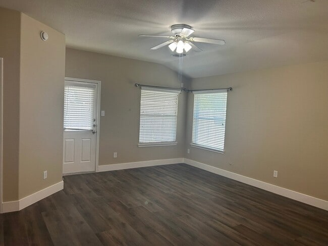 Building Photo - 20922 Barbons Heath Ct