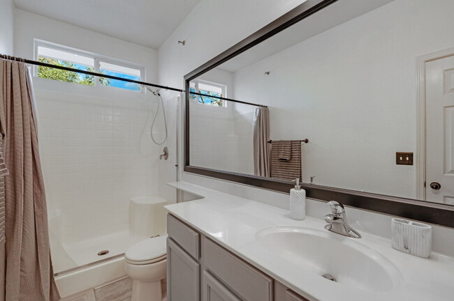 Building Photo - Cozy 3-Bed Sanctuary with 2 Full Baths in Sacramento’s Serene Prairie Dunes