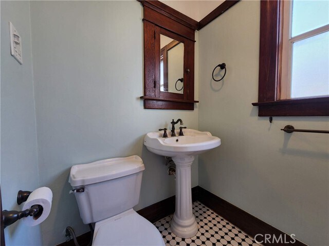 Building Photo - 211 S Citron St