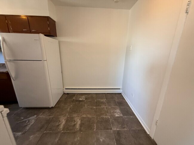 Building Photo - 1408 W Juneway Terrace