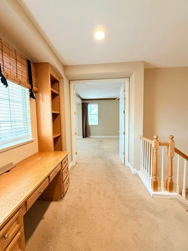 Building Photo - 1680 Whispering Wind Dr