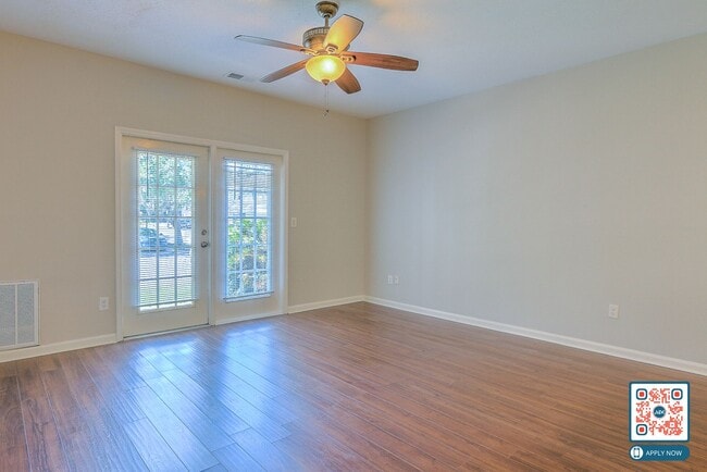 Building Photo - MOVE IN THIS YEAR - FREE MONTH'S RENT IN 1st 90 DAYS!