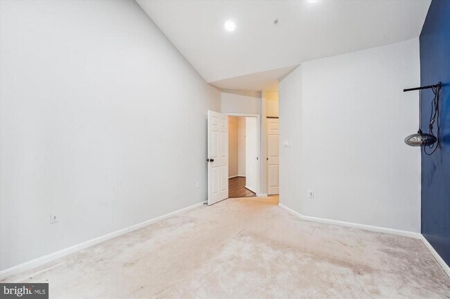 Building Photo - 4138 Fountainside Ln