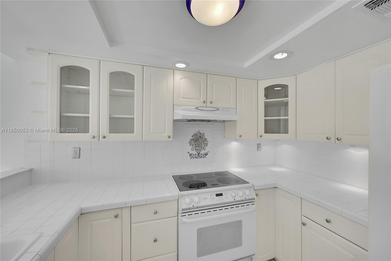 Building Photo - 5555 N Ocean Blvd