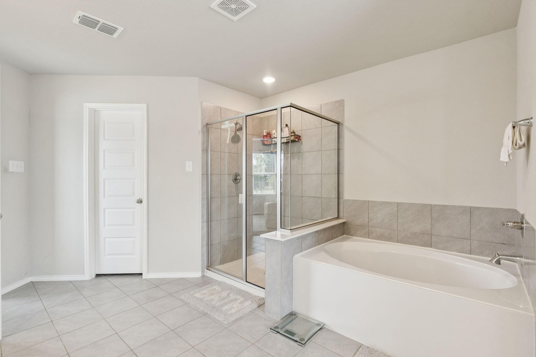 Building Photo - 8982 Delway Dr