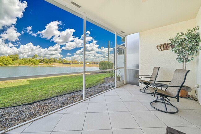 Building Photo - NOW AVAILABLE - Cozy Townhome w/ 1 Car Garage in Fort Myers!