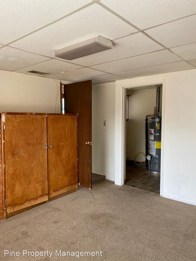 Building Photo - 3 br, 1 bath House - 2174 Paris Avenue