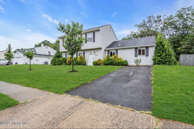 Building Photo - 2300 Oak Knoll Dr