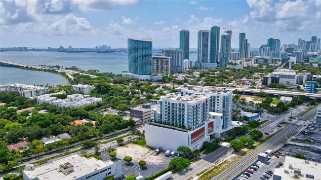 Building Photo - 3900 Biscayne Blvd