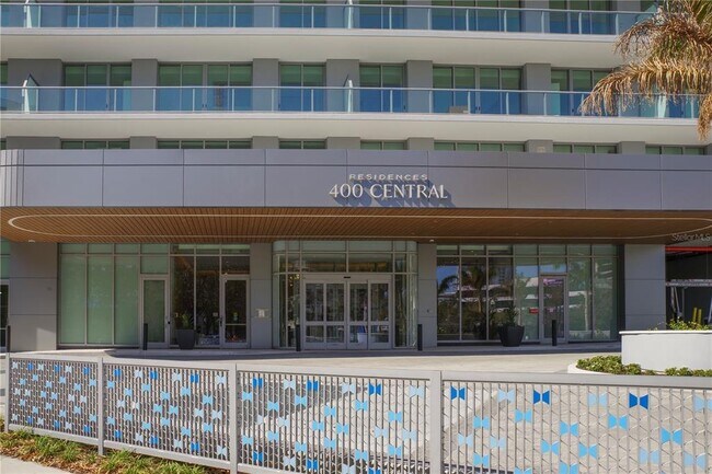 Building Photo - 400 Central Ave