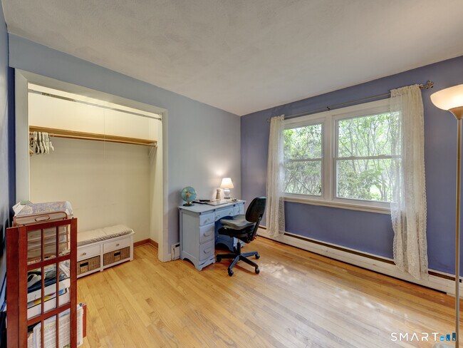 Building Photo - 384 Woodland Rd