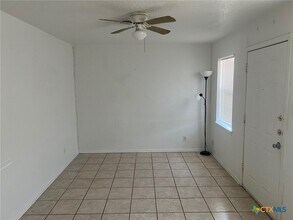 Building Photo - 516 Wolf St