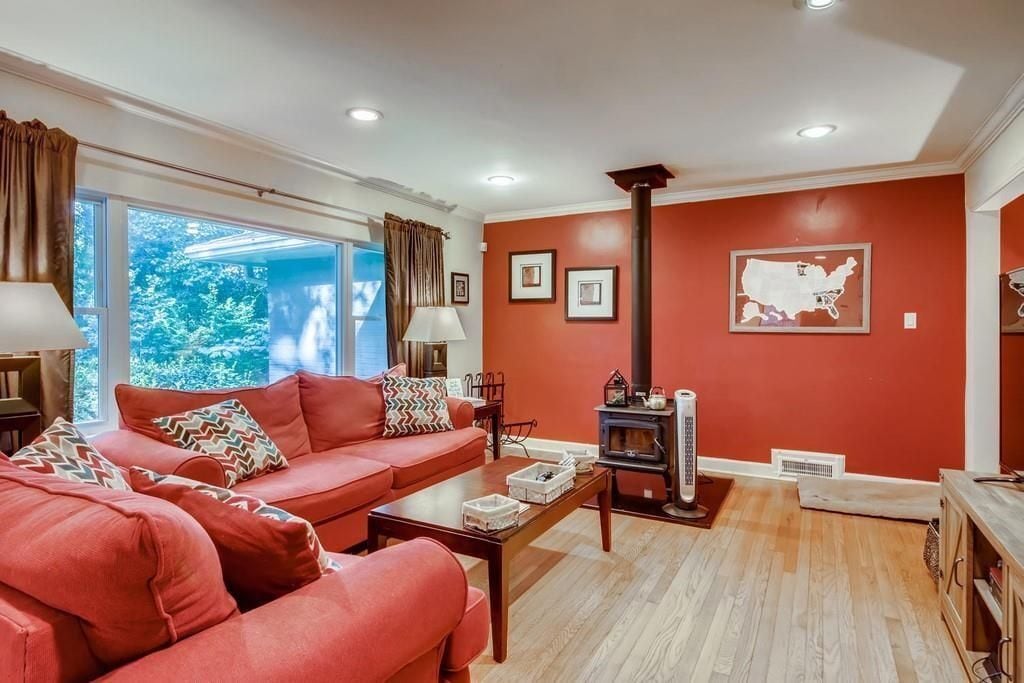 Building Photo - 2050 Sylvania Dr