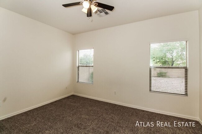 Building Photo - 9665 N Deimos Dr