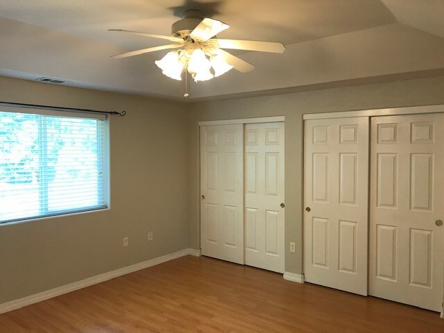 Building Photo - 1335 Sandy Ln