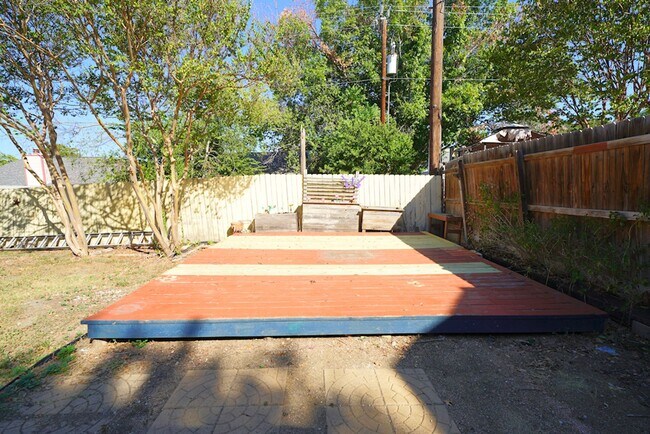 Building Photo - Great Home Near Randolph AFB - Realtor Com...