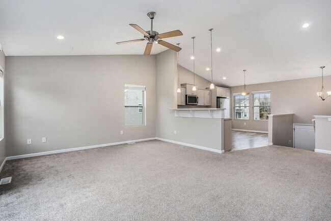 Building Photo - Beautiful Neighborhood with Newer Home for Lease